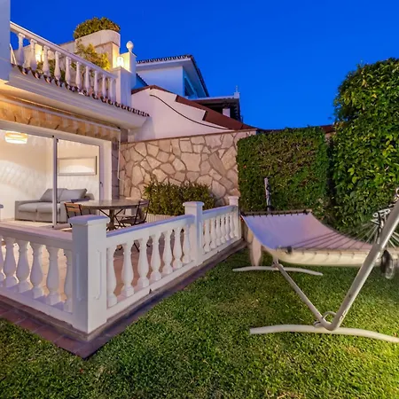 With Sea Views & Heated Pool Holiday home *