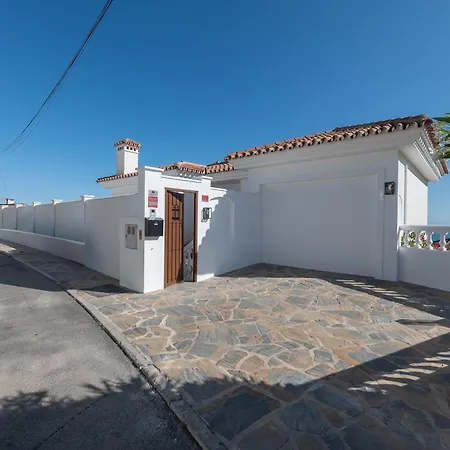 With Sea Views & Heated Pool Holiday home