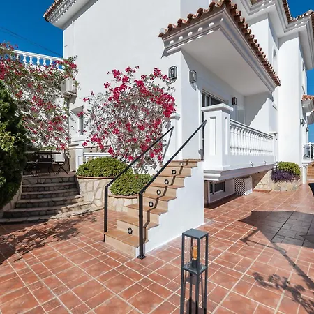 With Sea Views & Heated Pool Benalmadena