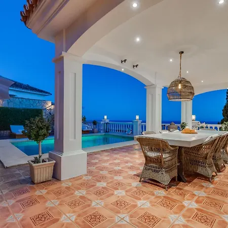 With Sea Views & Heated Pool Holiday home Benalmadena